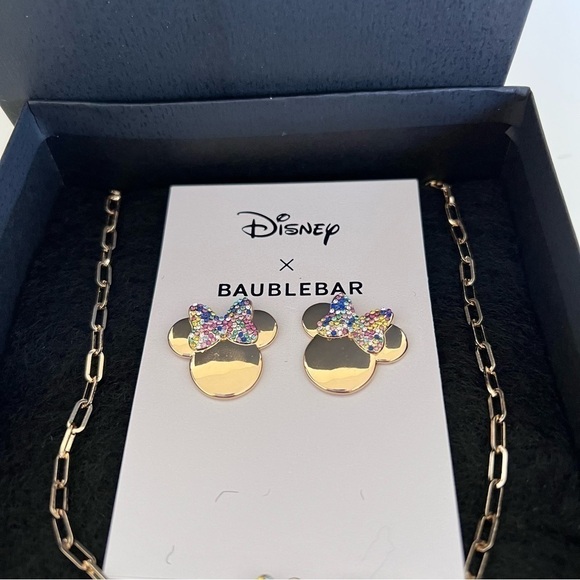 Baublebar x Disney Minnie Mouse earrings and necklace set - Picture 4 of 10